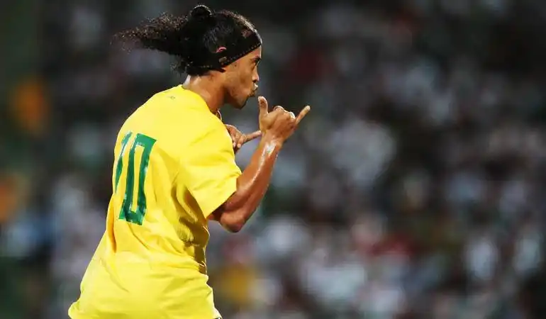 这位效力于 这位效力于